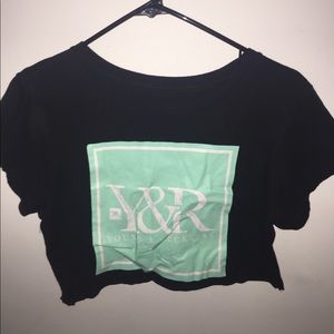 Short sleeve crop top